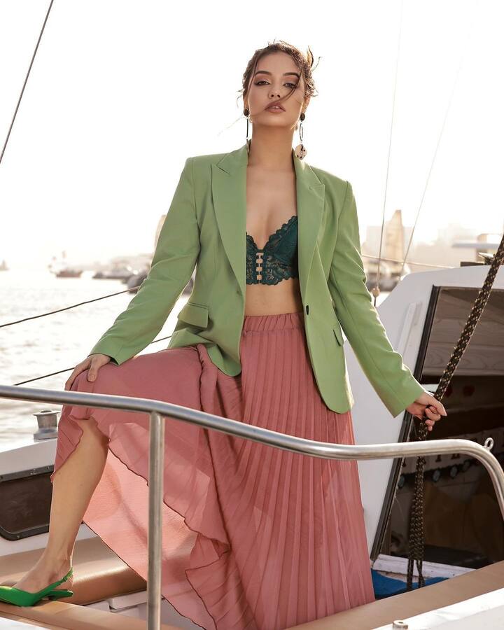 Talking about her look, Divya wore a mid-length skirt, a green colour bralette, and a pistachio-coloured coat. Divya's fans are enamoured with her enchanting flair.