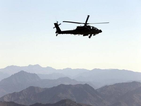 Indian Army Cheetah helicopter crashed Jammu Kashmir Baraum area Rescue Ops Underway Kashmir Helicopter Crash: जम्मू काश्मीरमध्ये सैन्याचे हेलिकॉप्टर क्रॅश, पायलटसह दोन जणांचा मृत्यू, एक गंभीर जखमी