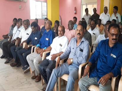 Policemen reunion Later 37 years in Cuddalore கடலூரில் காவலர்களின் 96... 37 ஆண்டுகளுக்கு பின் மீண்டும் ஒன்று கூடிய ஒரே பேட்ச் காவலர்கள்