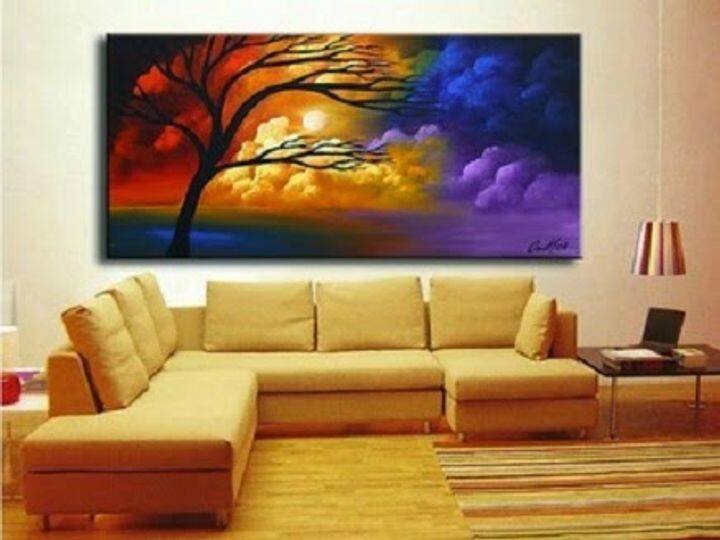 घर में कड़ी मेहनत के बाद भी धन और सुख शांति नहीं प्राप्त होती. ये सब वास्तु दोष के कारण हो सकता है. घर को सजाने में कई तरह की चीजों का इस्तेमाल किया जाता है.लेकिन कई चीजें घर में वास्तु दोष पैदा करती हैं. घर में लगे शोपीस, तस्वीरें और पौधे भी इन्हीं में से एक हैं.