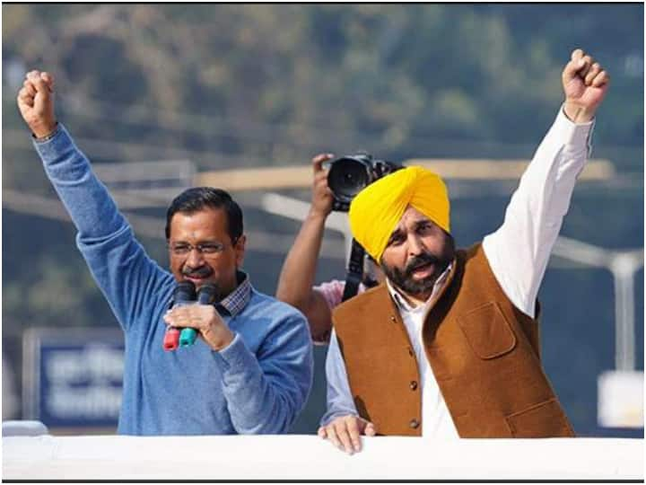 arvind kejriwal will reach amritsar on sunday kejriwal will hold road show with bhagwant mann Arvind Kejriwal : अरविंद केजरीवाल आज पंजाब दौऱ्यावर, भगवंत मान यांच्यासोबत अमृतसरमध्ये रोड शो