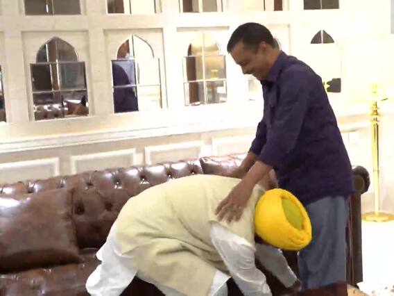 केजरीवाल के पैर छुए, मुस्कुराते हुए गले मिले, अब तय हो गई मान की शपथ की तारीख, देखिए तस्वीरें