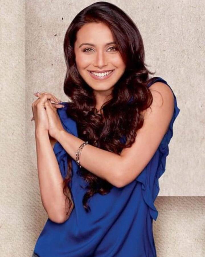 Rani Mukerji: अभिषेक बच्चन और रानी मुखर्जी ने एक साथ 'कभी अलविदा ना कहना', 'युवा' और 'बंटी और बबली' जैसी हिट फिल्मों में काम किया. इन फिल्मों में दोंनों की केमिस्ट्री को काफी पसंद किया गया था. वहीं, साल 2005 में रानी मुखर्जी ने अमिताभ बच्चन के साथ संजय लीला भंसाली की फिल्म 'ब्लैक' में काम किया था.