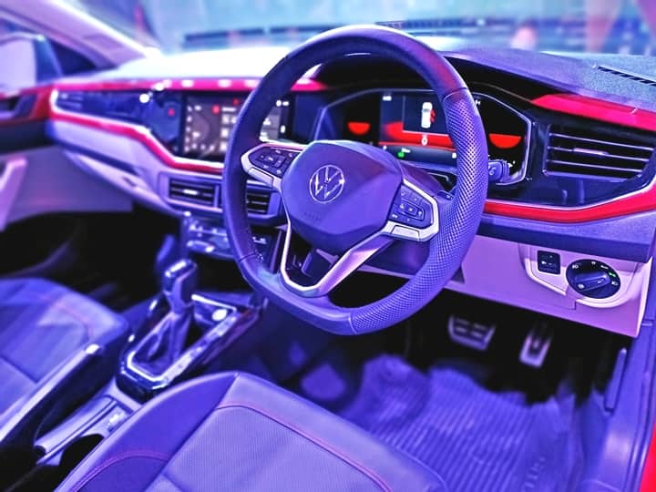 There are plenty of features like an electric sunroof, cooled glovebox, wireless smartphone connectivity, wireless charging, climate control, rear view camera with parking sensors, connected car technology, ventilated front leather seats, five adjustable headrests, auto headlamps, 6 airbags, ESC and more. The Virtus also has a good amount of space at the back with ample legroom/headroom for even tall passengers. The huge 521 litre boot is also there.