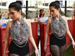 ਅਜੀਬੋ-ਗਰੀਬ ਅੰਦਾਜ਼ ! ਜ਼ੰਜੀਰਾਂ 'ਚ ਕੈਦ ਹੋਈ ਉਰਫੀ ਜਾਵੇਦ, ਫੈਸ਼ਨ ਦੀਆਂ ਸਾਰੀਆਂ ਹੱਦਾਂ ਕੀਤੀਆਂ ਪਾਰ !