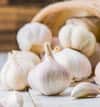 Health Tips : उशीखाली लसणाची पाकळी ठेवा; आश्चर्यकारक फायदे मिळतील