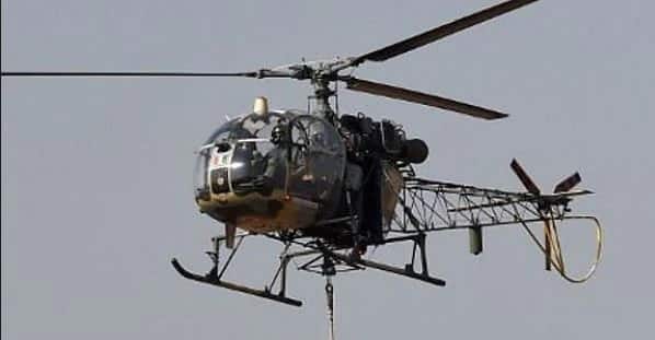 Chopper Crash Indian Army Cheetah helicopter crashed Jammu Kashmir Baraum area Rescue Ops Underway Kashmir Helicopter Crash: কাশ্মীরে পাক সীমান্তের কাছে ভেঙে পড়ল সেনা কপ্টার, চলছে উদ্ধারকার্য
