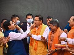 क्या पुष्कर सिंह धामी पर ही भरोसा करेगी बीजेपी या चुनेगी दूसरा चेहरा? रेस में हैं ये बड़े नाम