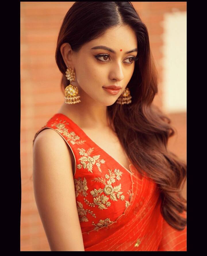 ప్రస్తుతం అల్లు శిరీష్ సరసన ''ప్రేమకాదంట'' సినిమాలో నటిస్తోంది. లివిన్ రిలేషన్ షిప్ బ్యాక్ డ్రాప్ లో తెరకెక్కిన మూవీకావడంతో యూత్ ఆడియన్స్ కి కనెక్ట్ అవుతుంది ఈ హిట్టుతో దూసుకుపోతా అని ఆశపడుతోంది.