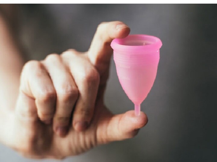 Menstrual Cup : நாப்கின் பயன்படுத்த சிரமமா.. அப்போ மென்ஸ்ருவல் கப் பயன்படுத்தலாம்.. இவ்வளவு ஈஸியான வழிகள்..