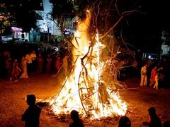 Holi 2022: होलिका दहन पर इन बातों का रखेंगे ख्याल तो नकारात्मक शक्तियों से मिलेगा छुटकारा, जीवन होगा खुशहाल