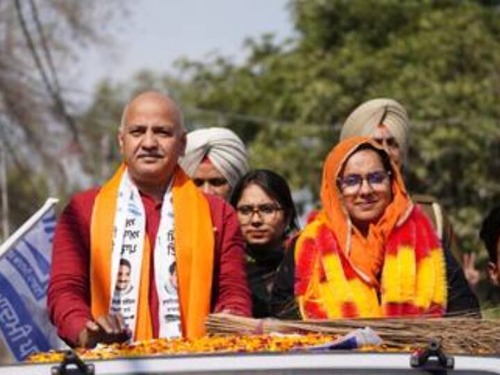 मजीठिया और सिद्धू को सियासी मैदान में पटखनी देने वाली आप विधायक के बारे में जानिए सबकुछ Punjab Election 2022 AAP MLA Jeevan Jyot Kaur who defeated Navjot Singh Sidhu and Bikram Singh Majithia ANN मजीठिया और सिद्धू को सियासी मैदान में पटखनी देने वाली आप विधायक के बारे में जानिए सबकुछ