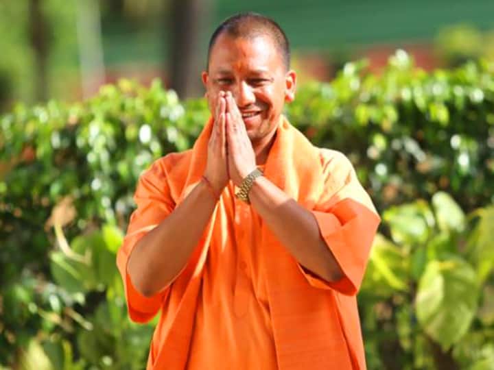 यूपी में मुख्यमंत्री योगी आदित्यनाथ ने एक नया इतिहास लिखा है. कई सारे मिथक भी तोड़े योगी आदित्यनाथ ने 37 साल बाद भारतीय जनता पार्टी को यूपी की सत्ता पर लगातार दूसरी बार काबिज करने का इतिहास बना दिया है.