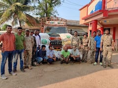 Chhattisgarh: फिल्म पुष्पा की तर्ज पर रातों-रात अमीर बनने का सपना देखने वाले चार तस्कर गिरफ्तार, करोड़ों की चंदन की लकड़ी बरामद