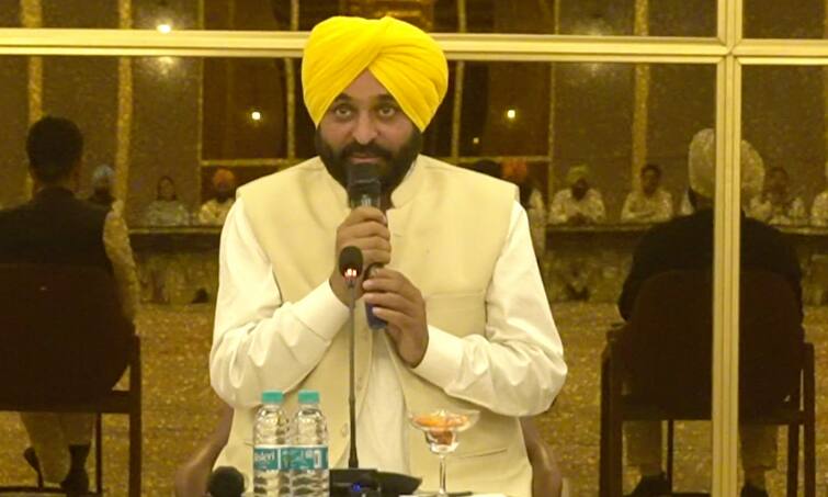 Punjab Elections Results: Bhagwant Mann will meet Governor Banwari Lal Purohit today will claim to form Government Punjab Elections Results: ਅੱਜ ਰਾਜਪਾਲ ਨਾਲ ਮੁਲਾਕਾਤ ਕਰਨਗੇ ਭਗਵੰਤ ਮਾਨ, ਸਰਕਾਰ ਬਣਾਉਣ ਦਾ ਦਾਅਵਾ ਕਰਨਗੇ ਪੇਸ਼