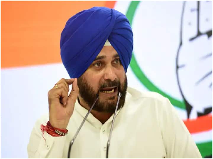 Navjot Singh Sidhu continued his endorsement of AAP and attacked Congress said Bhagwant Mann unfurls new anti mafia era in Punjab नवजोत सिंह सिद्धू का कांग्रेस पर फिर तंज, पंजाब के नए सीएम भगवंत मान को बधाई देते हुए ये कहा