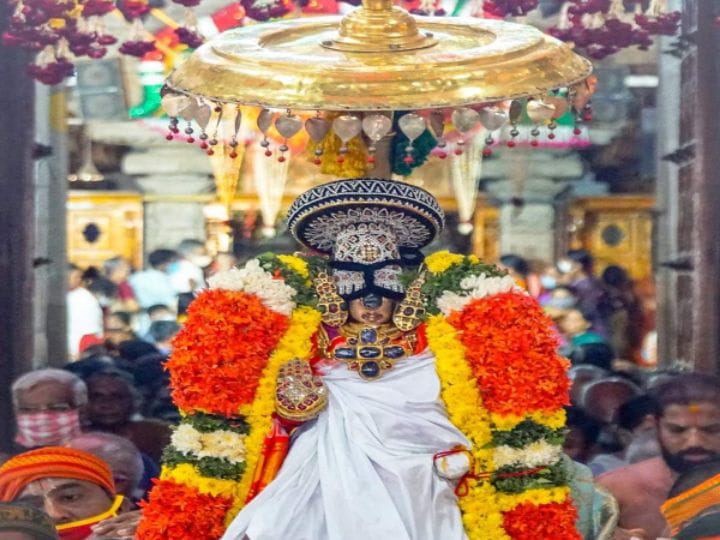 திருச்சி ஸ்ரீரங்கம் ரெங்கநாதர் கோயிலில் பங்குனி தேர்த்திருவிழா கொடியேற்றத்துடன் தொடங்கியது