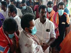 இலங்கை சிறையில் இருந்து தாயகம் திரும்பிய 12 மீனவர்கள் - உறவினர்கள் கண்ணீர் மல்க வரவேற்பு