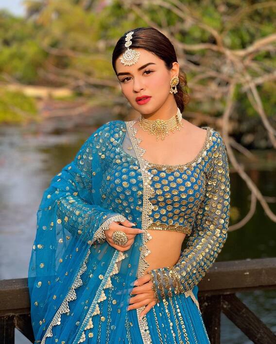 अवनीत कौरच्या सौंदर्यावर नेटकरी फिदा