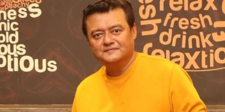 Saswata Chatterjee: Saswata Chatterjee shares poem written by himself to father Saswata Chatterjee: 'বাপি তুমি কার...?' ২০০৭-এ লেখা কবিতা ফিরে পেয়ে পোস্ট শাশ্বত চট্টোপাধ্যায়ের