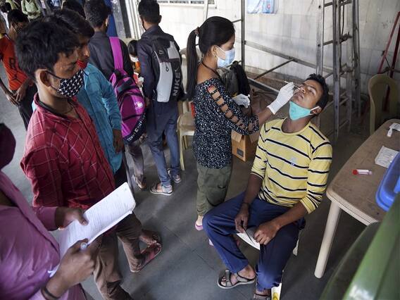 Chhattisgarh Corona Update: छत्तीसगढ़ में गुरुवार को मिले 59 नए मामले, एक मरीज की हुई मौत Chhattisgarh Corona Update: छत्तीसगढ़ में गुरुवार को मिले 59 नए मामले, एक मरीज की हुई मौत