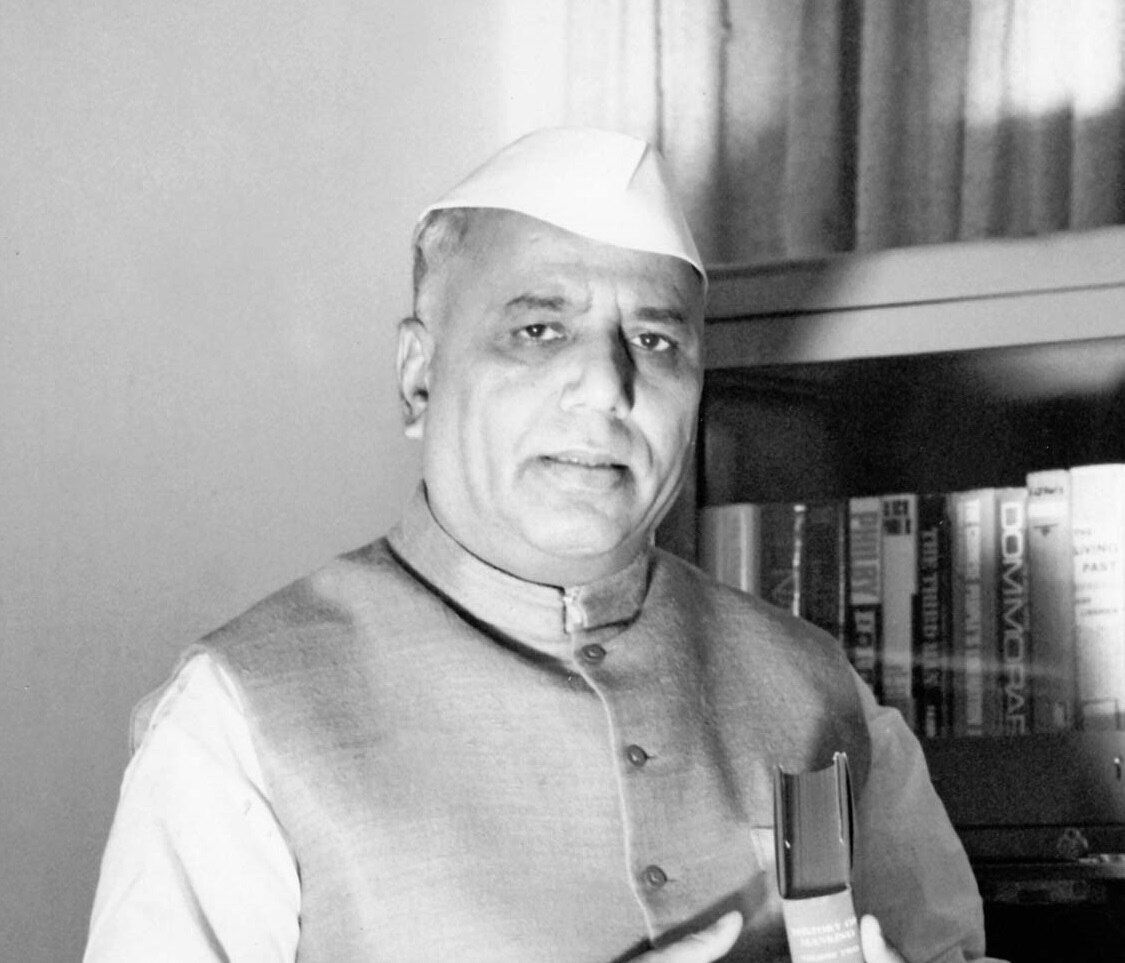 Yashwantrao Chavan Birth Anniversary : 'पांडुरंगा मी तुझी चंद्रभागा अडवलीय, पण तू रागावू नकोस असं यशवंतराव का म्हणाले?