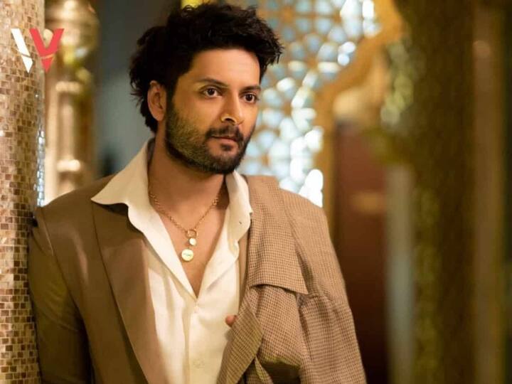 मिर्जापुर और फुकरे जैसी फिल्मों में धमाकेदार एक्टिंग करने वाले एक्टर अली फजल के बारे में लोग सर्च कर रहे हैं, फैंस जानना चाहते हैं कि इस वक्त गुड्डू भैया के क्या हाल-चाल हैं.