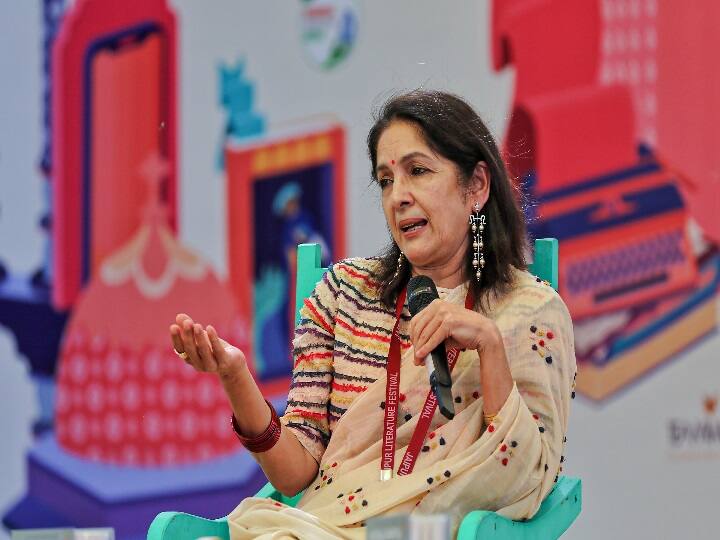 नीना गुप्ता जयपुर लिटरेचर फेस्टिवल में शिरकत करने पहुंची. यहां उनकी हाल ही में प्रकाशित हुई 'सच कहूं तो' किताब को लेकर विशेष सत्र रखा गया, जिसमें नीना गुप्ता ने बेबाकी से अपने जवाब दिए. नीना गुप्ता ने बॉलीवुड में कास्टिंग काउच को लेकर कहा कि कास्टिंग काउच हर जगह है.