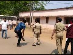 ओडिशा के विधायक ने लोगों के समूह पर चढ़ाई कार, कई घायल, गुस्साई भीड़ ने MLA पर भी किया हमला