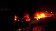 Tangra Fire: ট্যাংরায় চামড়ার গুদামে আগুন, আগুন নেভাতে ঘটনাস্থলে পৌঁছেছে দমকলের ১৫টি ইঞ্জিন। Bangla News