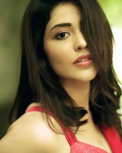 Priyanka Jawalkar: ప్రియాంక జవాల్కర్ గ్లామరస్ పోజులు