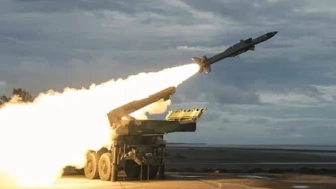 Rajnath singh statement on indian missile fired in pakistan ann 'इंस्पेक्शन के वक्त अनजाने में पाकिस्तान पर गिरी भारत की मिसाइल', राज्यसभा में राजनाथ ने दिया जवाब