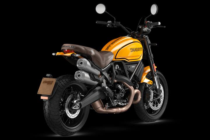 नई डुकाटी स्क्रैम्बलर ट्रिब्यूट 1100 प्रो में 1079 सीसी का एल-ट्विन, एयर-कूल्ड इंजन है जो 86 एचपी की पावर और 90 एनएम का पीक टॉर्क जेनरेट करता है. अगर इसकी पावर की तुलना मारुति सुजुकी स्विफ्ट के इंजन से की जाए तो वह 89 बीएचपी की पावर जेनरेट करता है. स्विफ्ट में 1197 सीसी का इंजन दिया गया है.