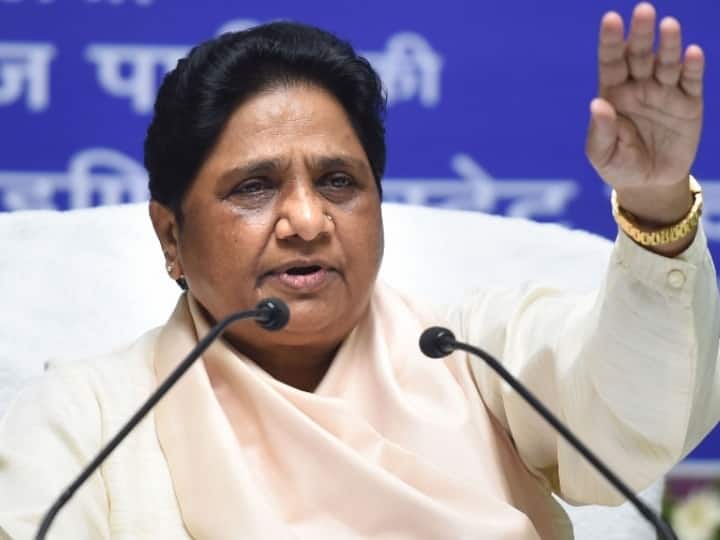 bsp president mayawati says bsp loose election due to  rss asked for votes by saying behen ji will be made president Mayawati : उत्तर प्रदेश निवडणुकीत RSS च्या 'या' प्रचारामुळे बसपाला  फटका; मायावतींचा आरोप