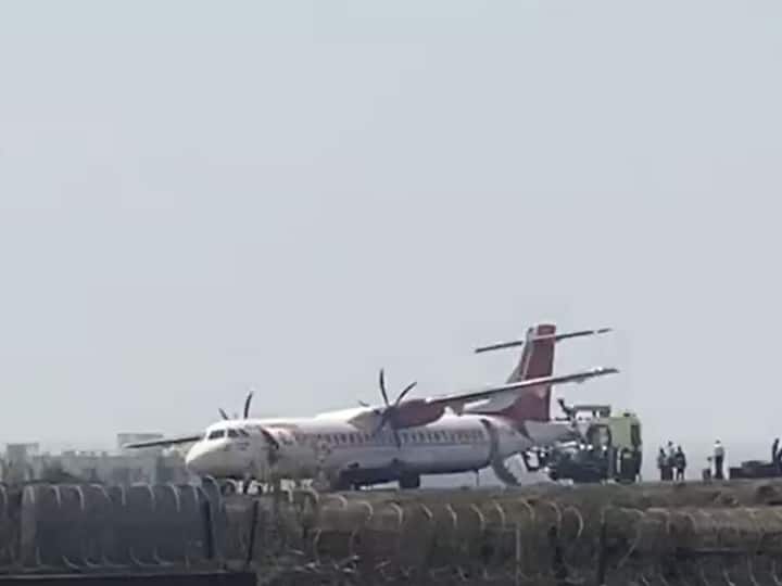 Air India Flight Skids Off Runway During Landing At Jabalpur Airport DGCA orders probe ann टला बड़ा हादसा! लैंड करते वक्त रनवे पर फिसला एयर इंडिया का विमान, फ्रंट व्हील क्षतिग्रस्त