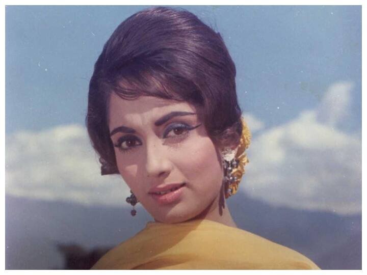 Sadhna hairstyle was famous by copying this Hollywood actress would like to know the name हॉलीवुड एक्ट्रेस को कॉपी करके हुआ था Sadhna का हेयर स्टाइल फेमस, जानना चाहेंगे नाम