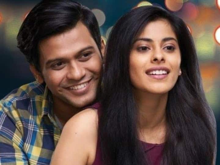 व्हाट्स यॉर स्टेटस- कॉलेज डेज के रोमांस के इर्द गिर्द बनी इस वेब सीरीज में तीन लड़कों की कहानी को दिखाया गया है. यह वेब सीरीज यूट्यूब पर उपलब्ध है जिसे आप बिना पैसे खर्च किए देख सकते हैं.