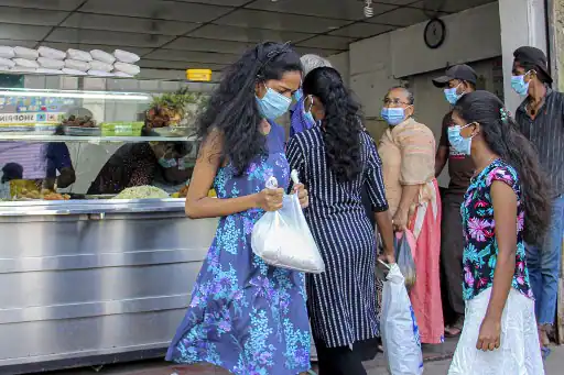 ਹਾਏ ਮਹਿੰਗਾਈ! ਬਰੈੱਡ 130 ਰੁਪਏ, ਪੈਟਰੋਲ 254 ਰੁਪਏ ਲੀਟਰ, ਮਹਿੰਗਾਈ ਸੱਤਵੇਂ ਅਸਮਾਨ 'ਤੇ