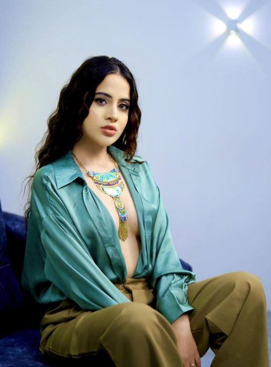 ਉਰਫੀ ਜਾਵੇਦ ਅਜਿਹੀ ਸੈਲੀਬ੍ਰਿਟੀ ਬਣ ਗਈ ਹੈ, ਜਿਸ ਬਾਰੇ ਕੁਝ ਕਹਿਣਾ ਆਸਾਨ ਨਹੀਂ ਹੈ।