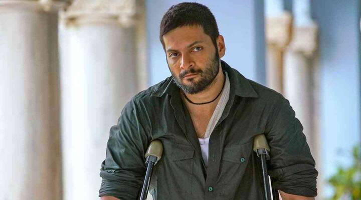 अली फजल अपने फिल्म के सेट से कई मजेदार वीडियो इंस्टाग्राम पर शेयर करते रहते हैं. साथ ही साथ अपने बाकी के क्रू मेंबर्स के साथ खूब मस्ती भी करते नजर आते हैं.
