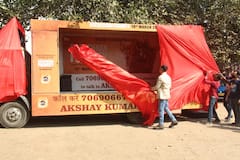 Akshay Kumar Flags Off 'Bachchan Paandey Ki Sawaari', Will Travel From Mumbai To Delhi, SEE PICS