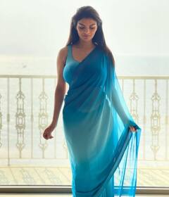 'ગંદી બાત' એક્ટ્રેસ અન્વેશી જૈનનો સાડીમાં હોટ અંદાજ, જુઓ તસવીરો