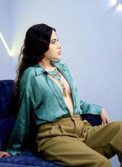 ਬ੍ਰਾਲੈੱਸ ਓਪਨ ਸ਼੍ਰਟ 'ਚ ਦਿਖੀ Urfi Javed, ਫੈਨਸ ਤਸਵੀਰਾਂ ਦੇਖ ਹੋਏ ਦਿਵਾਨੇ