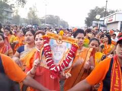 PHOTO : कोविड संकटानंतर पहिल्यांदाच शिर्डीत हजारो भाविकांच्या उपस्थितीत साई परिक्रमा