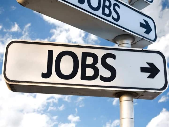 ​​India Post Recruitment 2022: डाक विभाग में निकली इन पदों पर वैकेंसी, कम पढ़े लिखे भी कर सकते हैं आवेदन