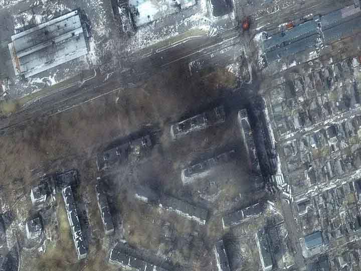 Russia Ukraine War: मारियुपोल पर रूसी ने की भारी बमबारी, सैटेलाइट से ली गई तस्वीरों में दिखी शहर की तबाही