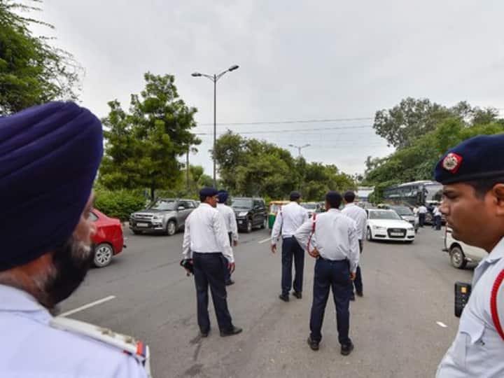 अगर आपका चालान कटा होगा तो उसकी जानकारी आपकी स्क्रीन पर आ जाएगी.