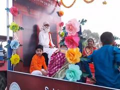 PHOTO : कोविड संकटानंतर पहिल्यांदाच शिर्डीत हजारो भाविकांच्या उपस्थितीत साई परिक्रमा