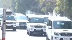 CM Yogi in Delhi : Lucknow से रवाना हुए CM Yogi, 11.30 बजे तक पहुंचेंगे Hindon Airport