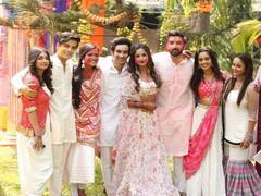 कुमकुम भाग्य की कास्ट ने खूब खेली होली, लाल, हरे, नीले रंग में सराबोर दिखे सभी कलाकार